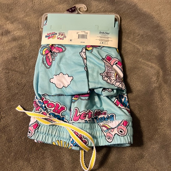 Let the good times roll with these 60's-inspired Sleep Joggers - Picture 3 of 4